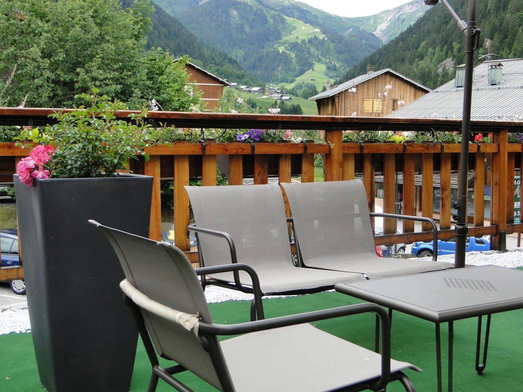 Logis Hotel Les Ancolies Arêches Zewnętrze zdjęcie
